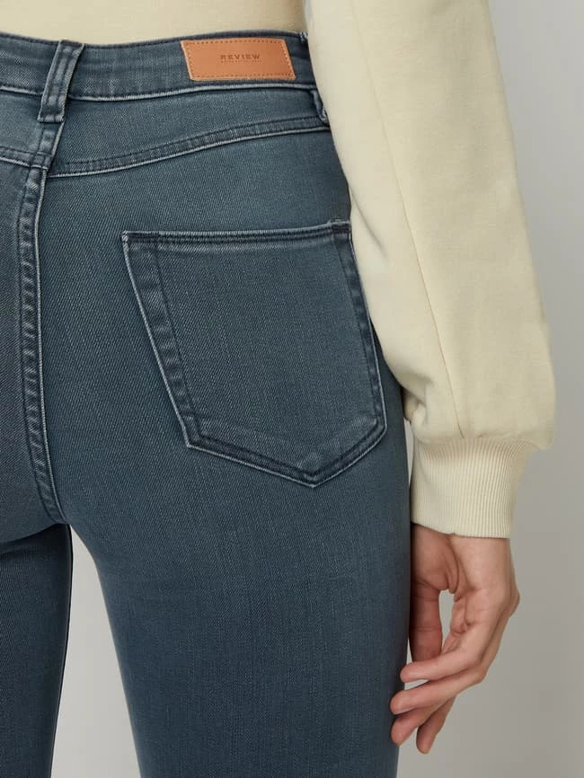 REVIEW Super High Waist Skinny Fit Jeans Mit Stretch-Anteil - Petrol 5 REVIEW Super High Waist Skinny Fit Jeans Mit Stretch-Anteil - Petrol – Bild 3