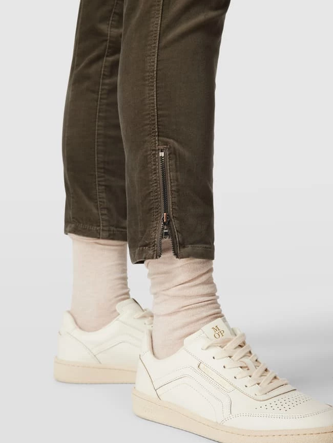 MAC Hose Mit Reißverschlusstasche Modell 'VELVET' - Olivgrün 5 MAC Hose Mit Reißverschlusstasche Modell 'VELVET' - Olivgrün – Bild 3