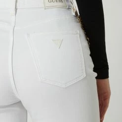 Guess Tapered Fit High Waist Jeans Mit Stretch-Anteil - Weiß -7 For All Mankind Shop 6964aia68h3l4iam70q56l2gago4kja2659jek9o60q34kq26p14uia8a4skul2l7154qgia70pj2gi96p3j4db3c8pm4dhlc9im8c1k6csjioj660p62dhj70s6ac1l6somadg
