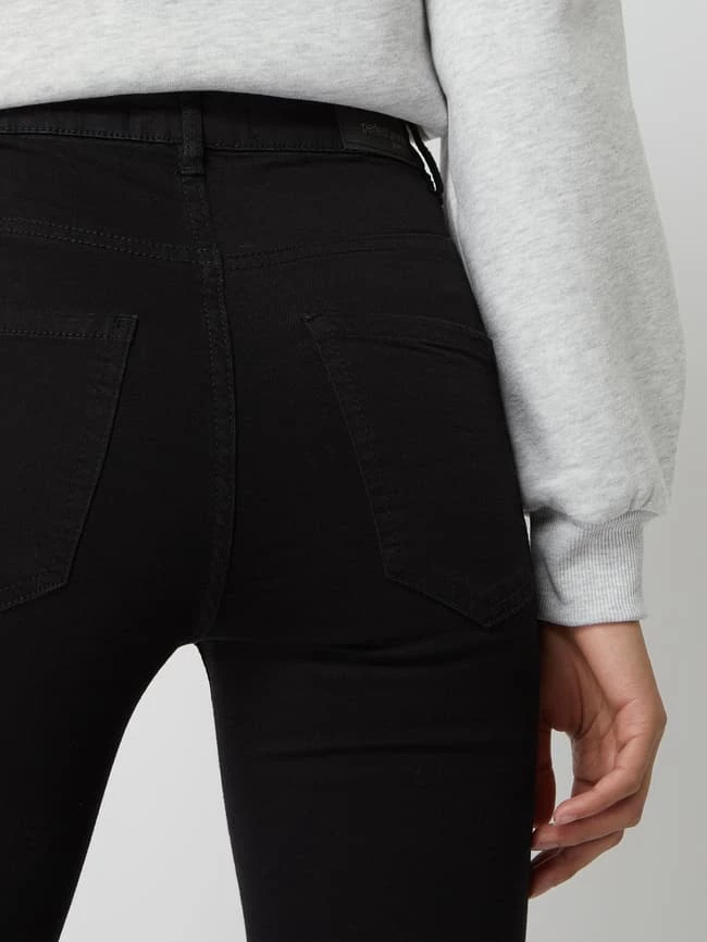 Gina Tricot Skinny Fit Jeans Mit Stretch-Anteil Modell 'Molly' - Schwarz 5 Gina Tricot Skinny Fit Jeans Mit Stretch-Anteil Modell 'Molly' - Schwarz – Bild 3