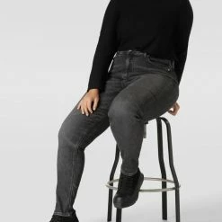 Calvin Klein Jeans Plus PLUS SIZE Jeans Mit Label-Patch Aus Leder - Dunkelgrau