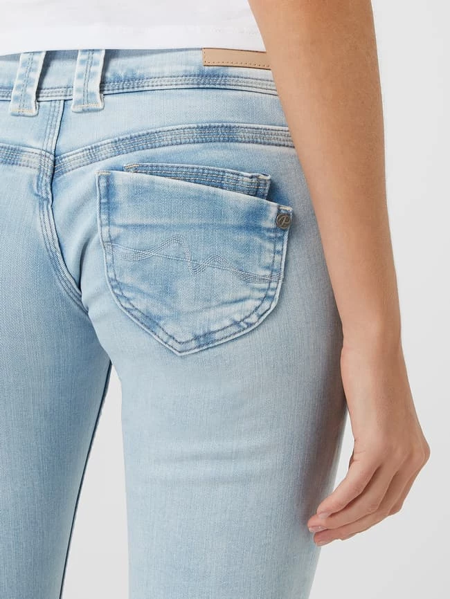 Pepe Jeans Straight Fit Low Waist Mit Stretch-Anteil Modell 'Venus' - Hellblau 5 Pepe Jeans Straight Fit Low Waist Mit Stretch-Anteil Modell 'Venus' - Hellblau – Bild 3