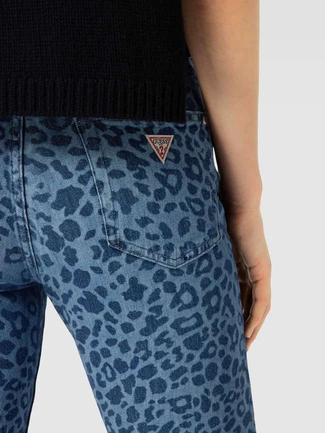 Guess Straight Fit Jeans Mit Allover-Muster - Bleu 5 Guess Straight Fit Jeans Mit Allover-Muster - Bleu – Bild 3