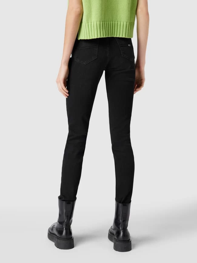 Tommy Jeans Skinny Fit Jeans Mit Label-Detail Modell 'NORA' - Schwarz 7 Tommy Jeans Skinny Fit Jeans Mit Label-Detail Modell 'NORA' - Schwarz – Bild 5