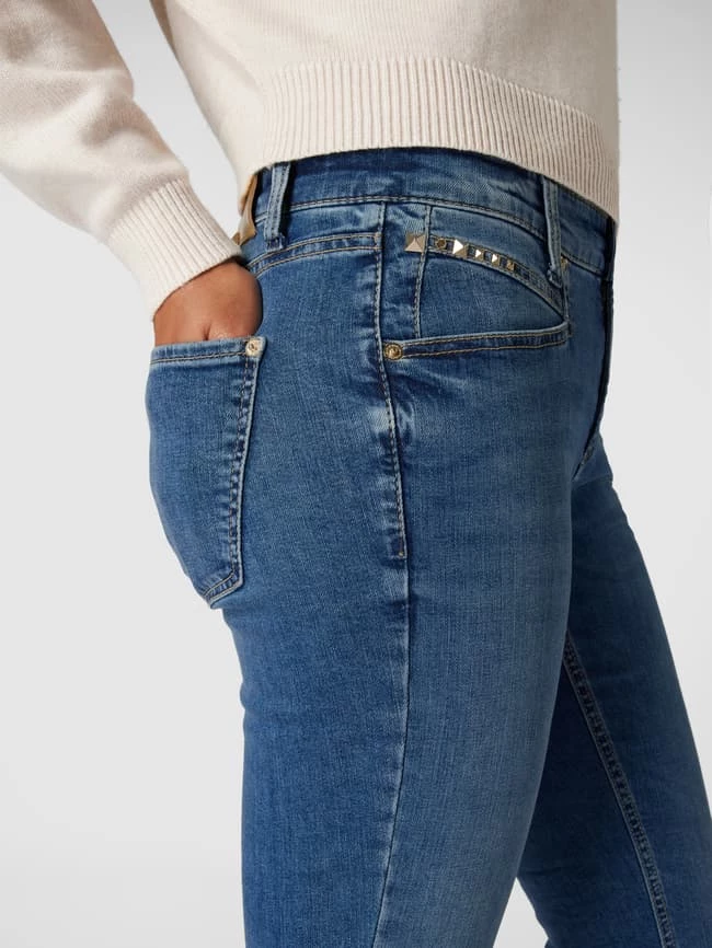 Cambio Slim Fit Jeans Mit Label-Patch Aus Leder Modell 'PINA SEAM' - Hellblau 5 Cambio Slim Fit Jeans Mit Label-Patch Aus Leder Modell 'PINA SEAM' - Hellblau – Bild 3