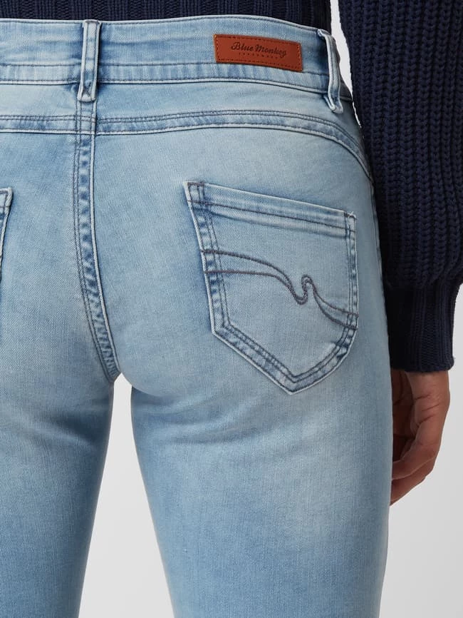 Blue Monkey Slim Fit Jeans Mit Stretch-Anteil Modell 'Laura' - Hellblau 5 Blue Monkey Slim Fit Jeans Mit Stretch-Anteil Modell 'Laura' - Hellblau – Bild 3