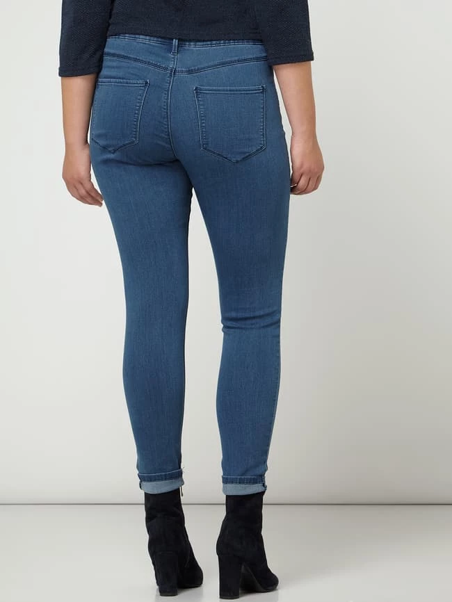 ONLY CARMAKOMA PLUS SIZE Jeans In Schmaler Passform Mit Stretch-Anteil - Jeans 7 ONLY CARMAKOMA PLUS SIZE Jeans In Schmaler Passform Mit Stretch-Anteil - Jeans – Bild 5