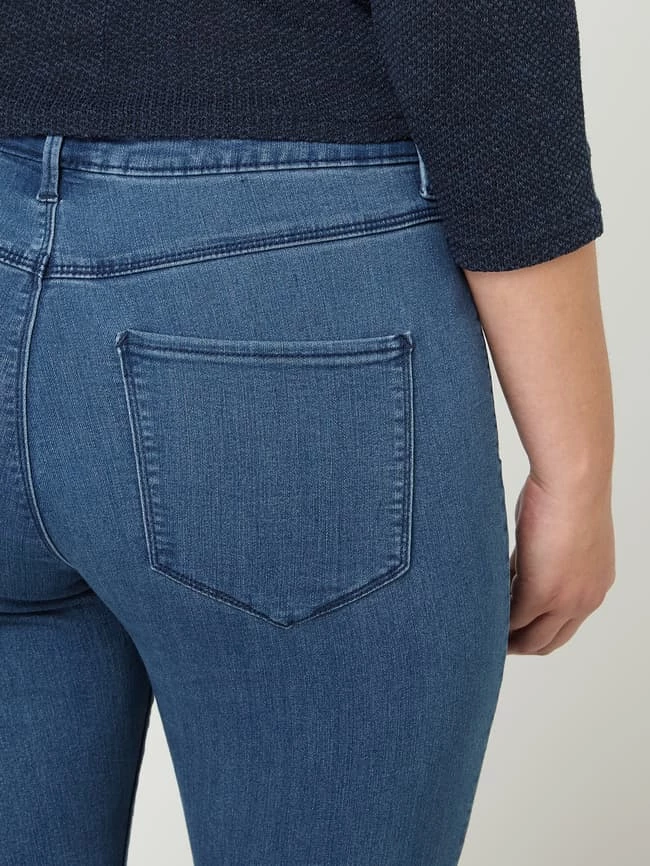 ONLY CARMAKOMA PLUS SIZE Jeans In Schmaler Passform Mit Stretch-Anteil - Jeans 5 ONLY CARMAKOMA PLUS SIZE Jeans In Schmaler Passform Mit Stretch-Anteil - Jeans – Bild 3