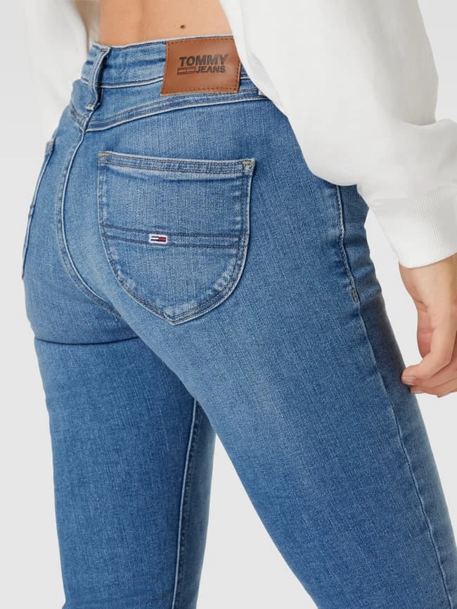 Tommy Jeans Jeans Mit Label-Patch Aus Leder Modell 'Sophie' - Jeans 5 Tommy Jeans Jeans Mit Label-Patch Aus Leder Modell 'Sophie' - Jeans – Bild 3